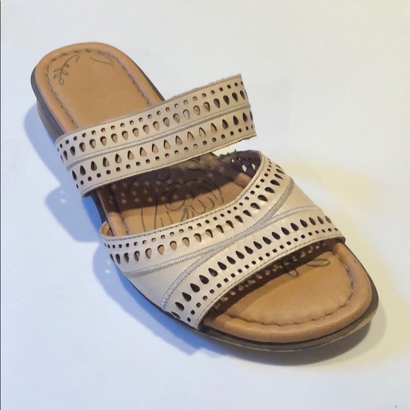 naturalizer slides